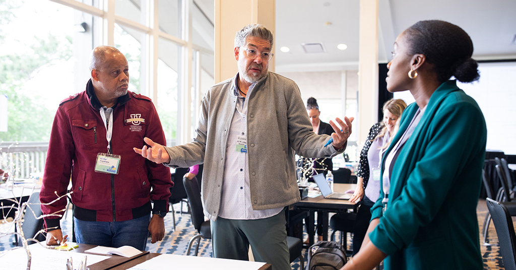 University faculty collaborate